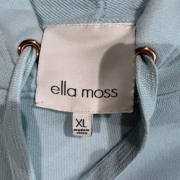Ella Moss Cropped Hoodie - Picture 3 of 3